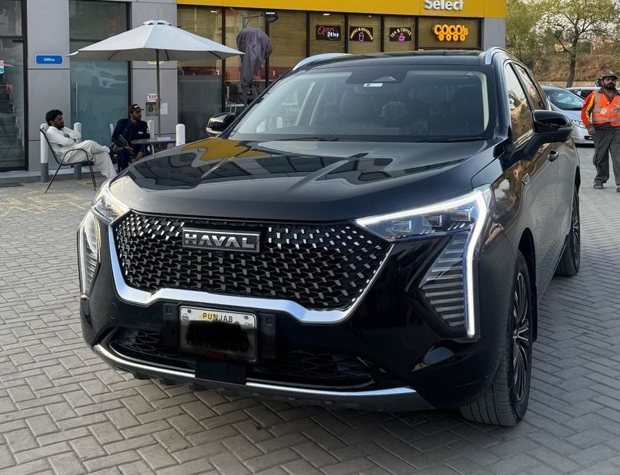 Haval Jolion luxury crossover SUV for rent in Islamabad