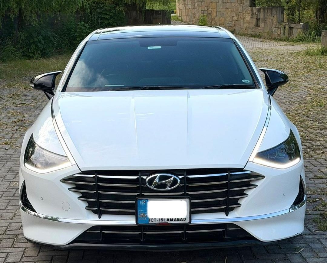 Hyundai Sonata executive luxury sedan rental in Islamabad with chauffeur