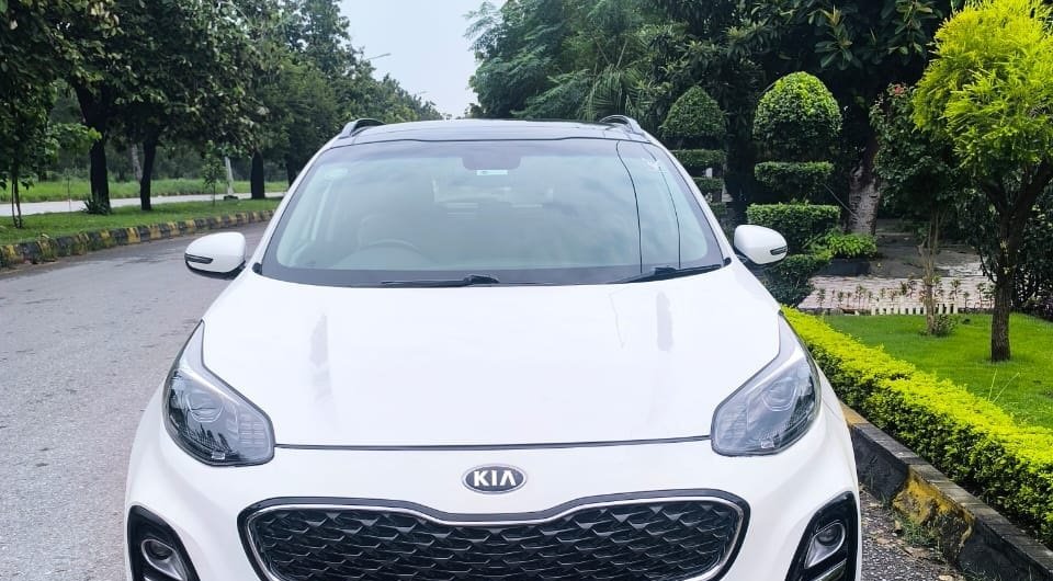 Kia Sportage compact AWD SUV for rent in Islamabad